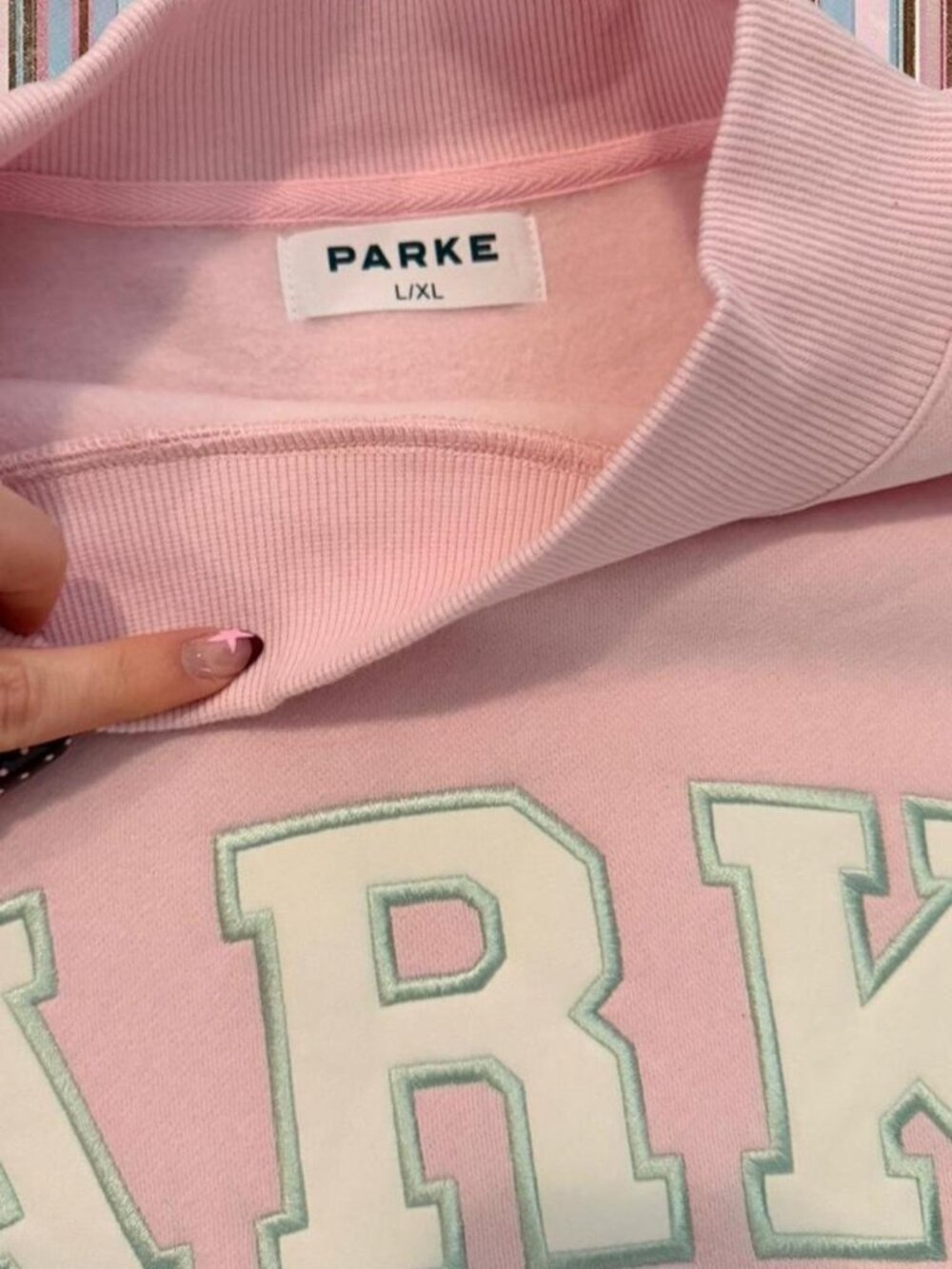 NEW Parke Pink Mock Neck College Logo Sweatshirt - Picture 1 of 4